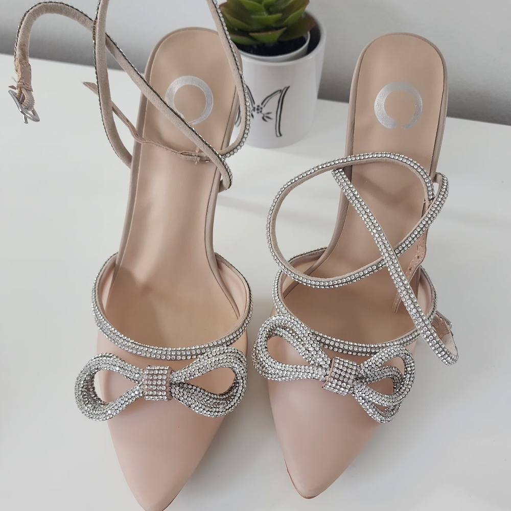 Journee Collection Blush Pointed-Toe Heels with Rhinestone Bow